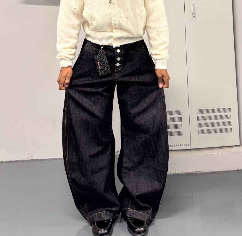 Curved Blade Shaped Jeans