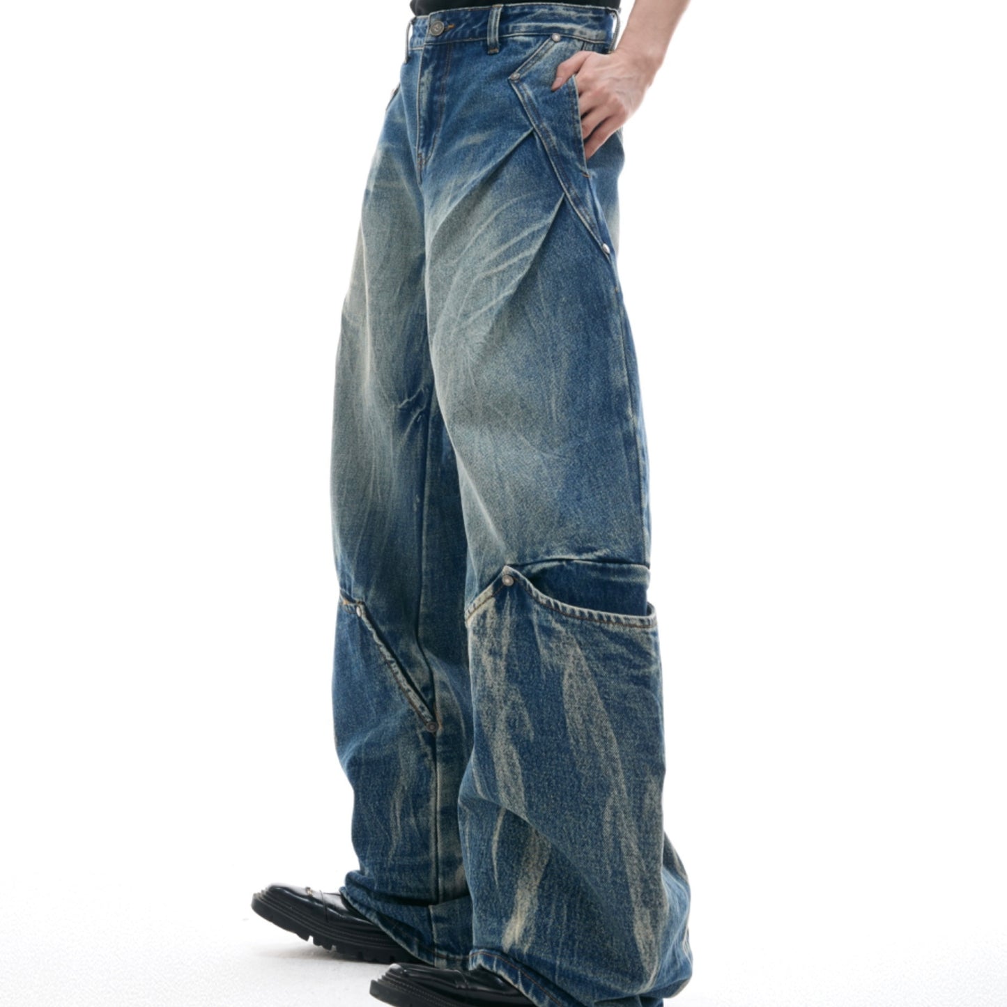 Retro Washed Curved Knife Jeans