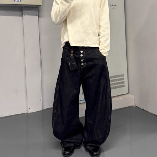 Curved Blade Shaped Jeans